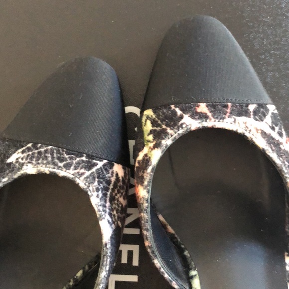 Chanel Velvet Captoe Slingback 35 5 authentic - Picture 2 of 6